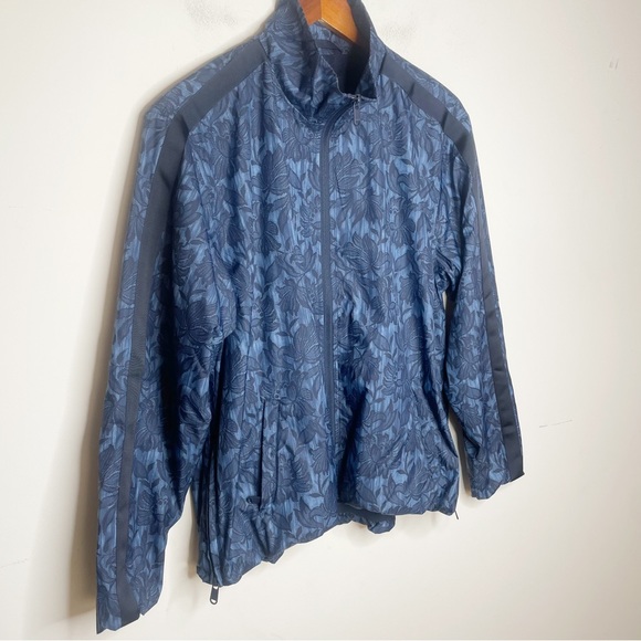Athleta Sightseer Lace Jacket Ethereal Bloom Cottage Blue Size Medium - Picture 5 of 13